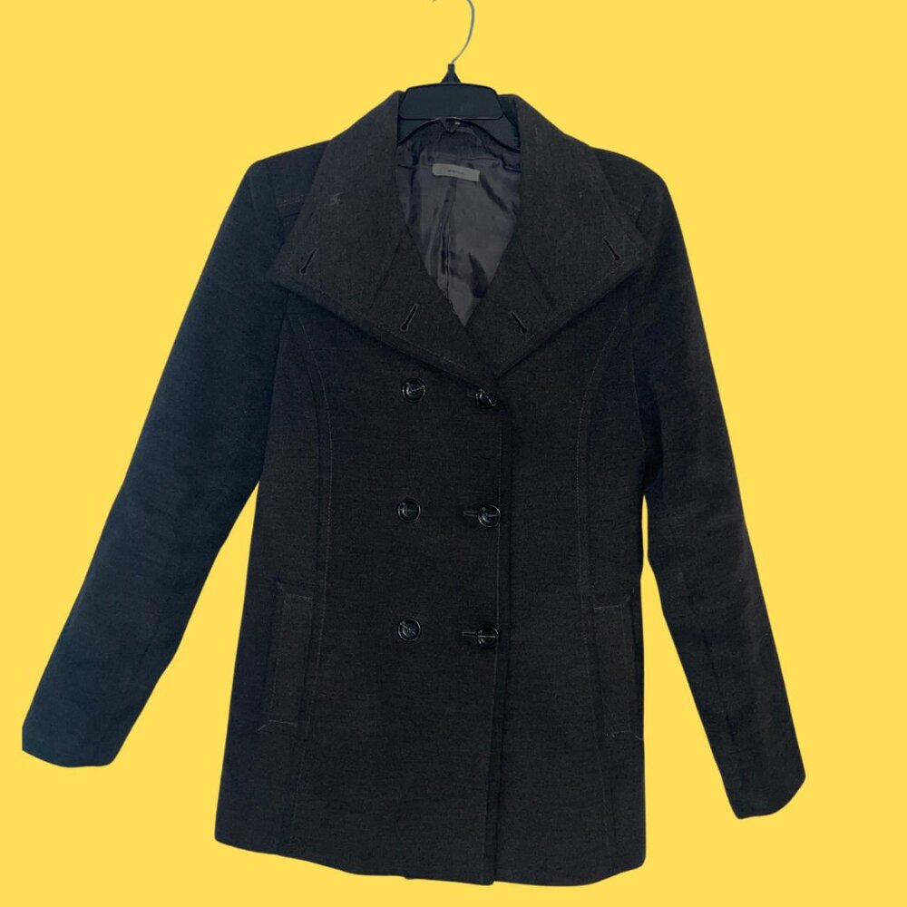 ✨ Gray Women's Coat – Size 6 – Classic & Cozy! ✨